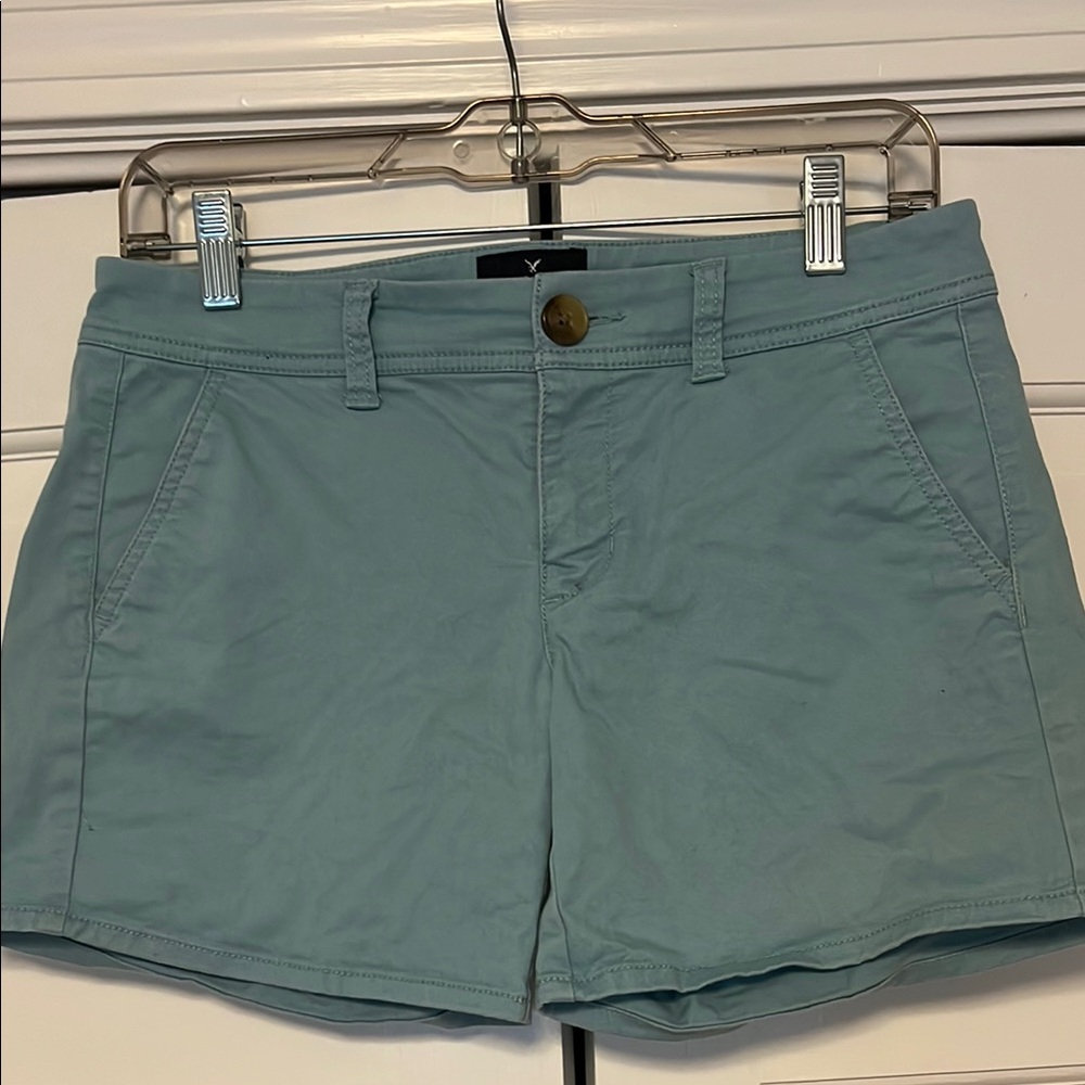 🎈5 for $15🎈EUC American Eagle Outfitters size 2 midi shorts